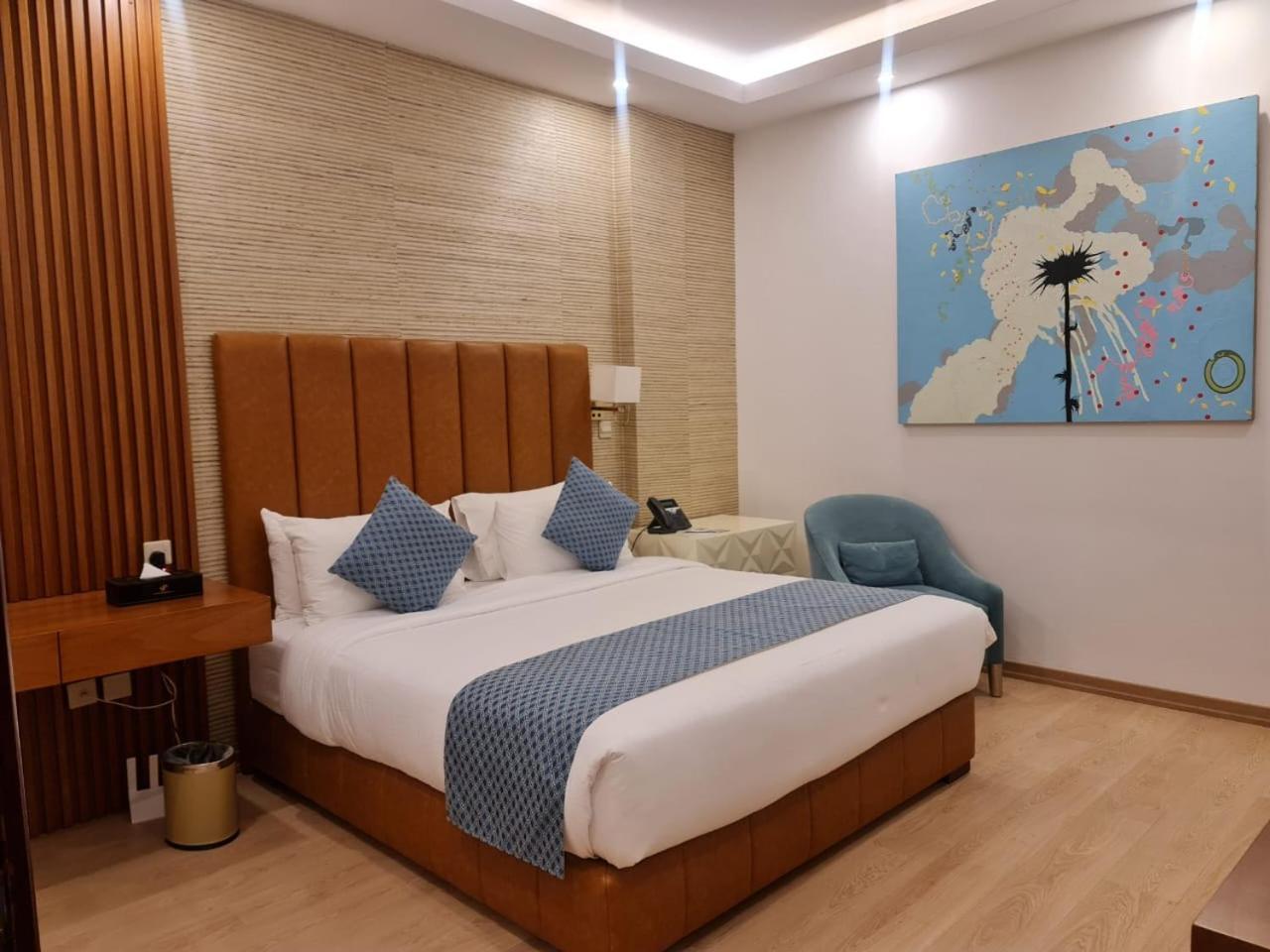 Sarwat Park - Diplomatic Quarter Hotel Riyadh